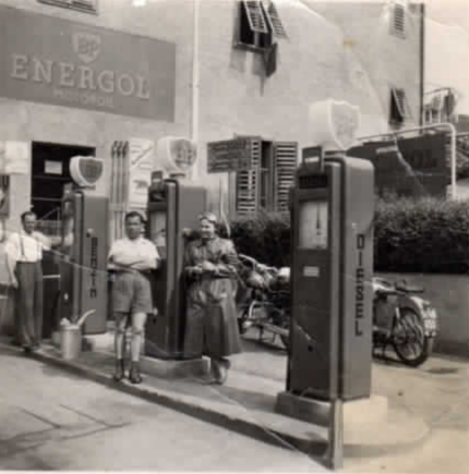 Einfahrt Wachtler-Hof 1950er